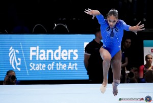 jones shilese usa ph simone ferraro sfa00300 copia